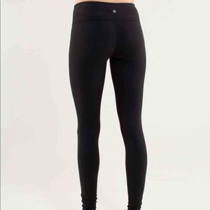 Lululemon Black leggings - mid-rise, full length